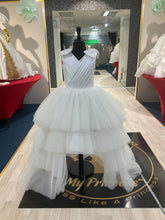 Load image into Gallery viewer, Sawyer👗 Off-White / 10-12 years
