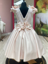 Load image into Gallery viewer, Daisy👗 Powder / 13-14 Years
