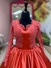 Load image into Gallery viewer, Ida👗 Coral / 12-13 Years
