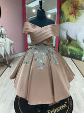 Load image into Gallery viewer, Grace👗 12-13 Years
