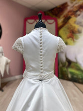 Load image into Gallery viewer, Siobhan👗OPS / Off-White
