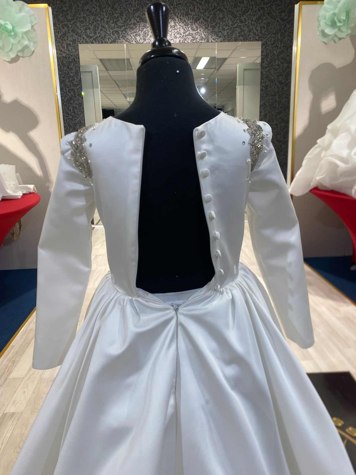 Zeny👗 Off-White / 5-6 years