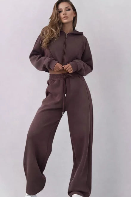 Women's Two-Piece Tracksuit: Hooded Sweatshirt and Loose-Fit Joggers, Truffle Brown